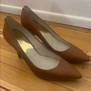 NEW Tan Michael Kors size 10 shoes